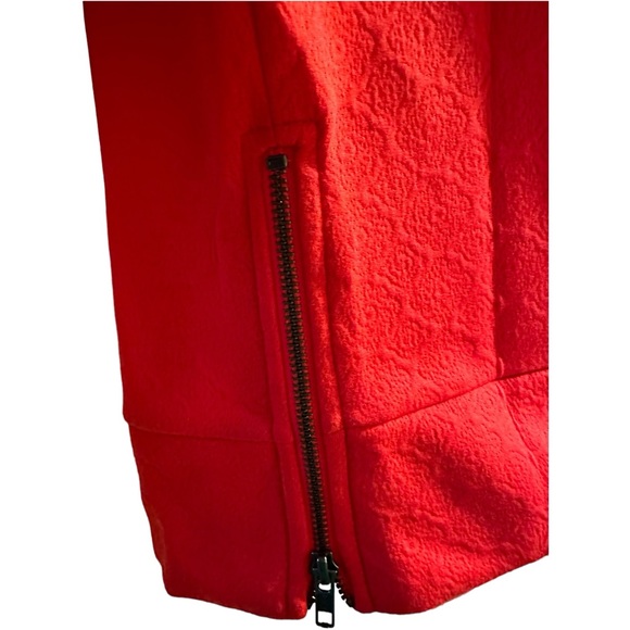 LOFT Quilted Top - Picture 4 of 7